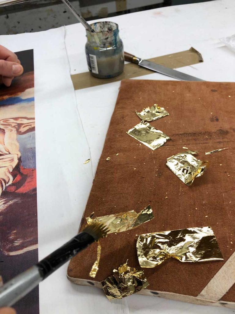 Maria che scioglie i nodi - con libro allegato - Versione Lusso 25